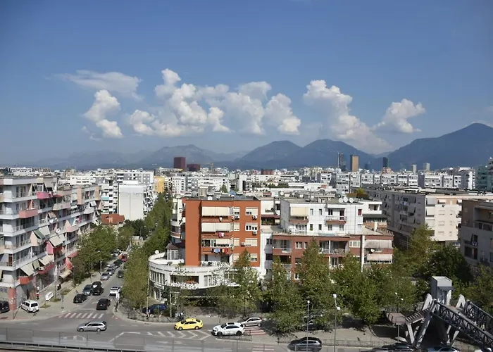 View Lejlighed Tirana